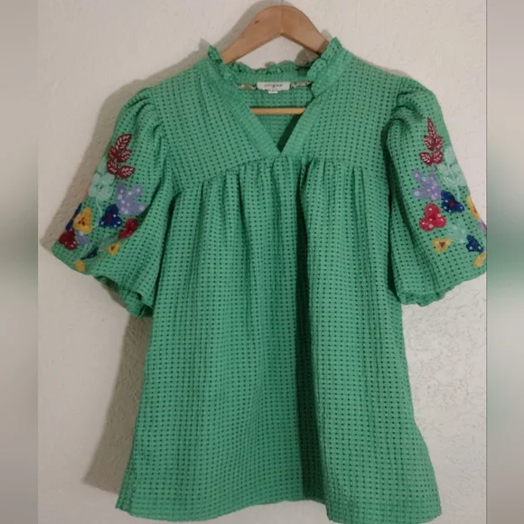 Umgee Green Embroidered Floral Sleeve Top - Picture 3 of 9